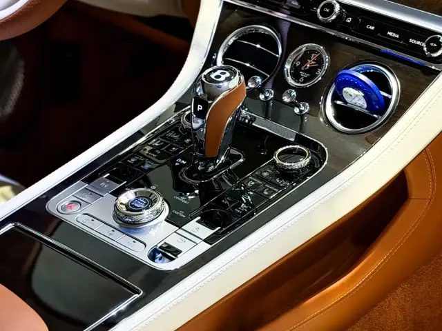 Bentley Continental — Фото автомобиля 18