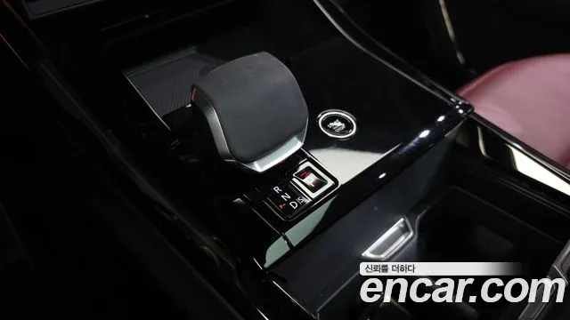Land Rover Range Rover Sport — Фото автомобиля 9