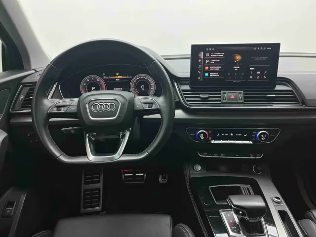 Audi Q5L — Фото автомобиля 10