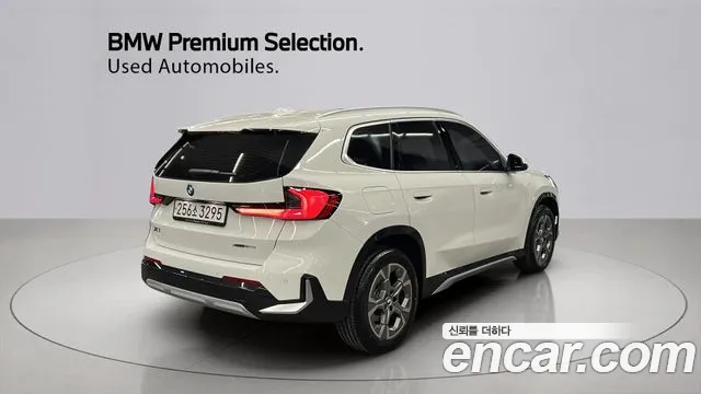 BMW X1 U11 — Фото автомобиля 2