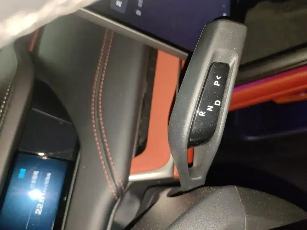 Xiaomi Auto Xiaomi SU7 2024 AWD Extended Range Advanced Smart Driving Max Edition — Фото автомобиля 6