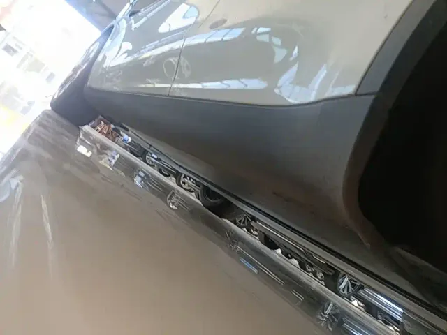 Tesla Model Y — Фото автомобиля 21