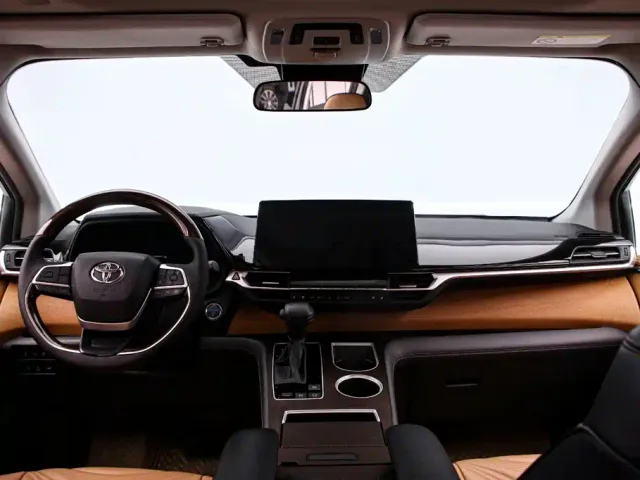 Toyota Sienna — Фото автомобиля 5