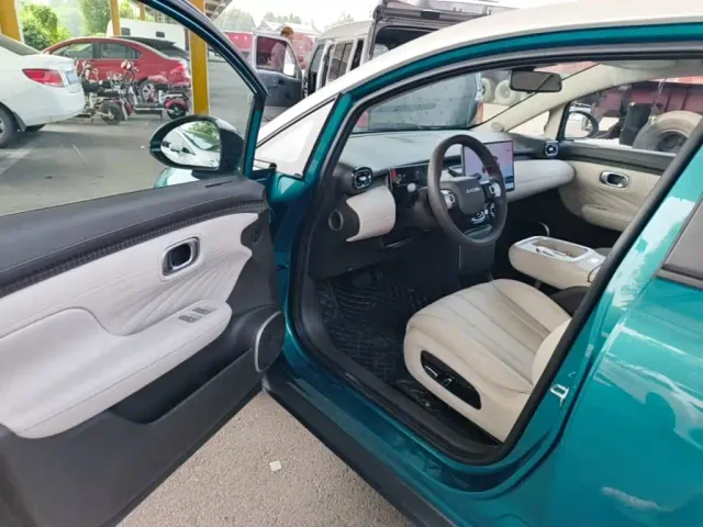 GAC Aion UT — Фото автомобиля 15
