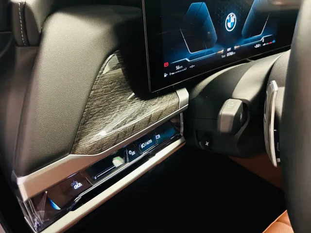 BMW 7 Series — Фото автомобиля 25