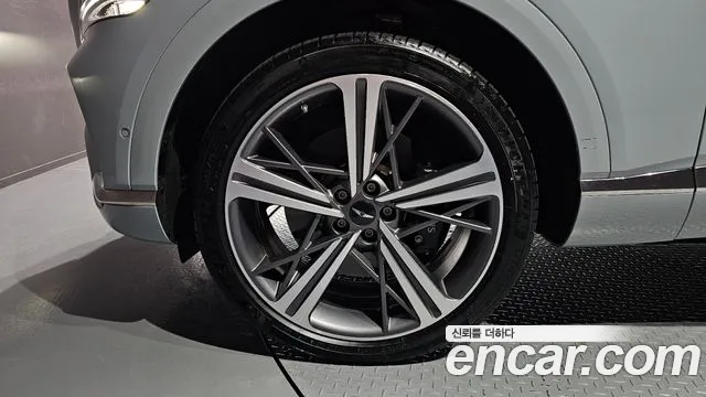 Genesis GV80 Coupe — Фото автомобиля 5