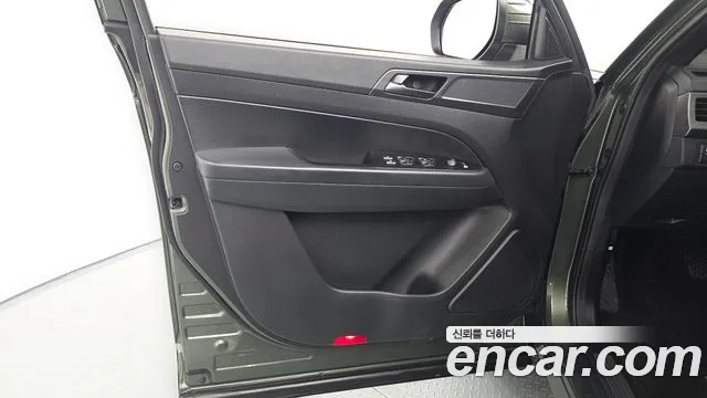 KG_Mobility_Ssangyong Rexton Новый Rexton Sport Дизель 2.2 4WD — Фото автомобиля 24