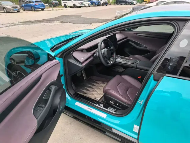 Xiaomi SU7 — Фото автомобиля 4