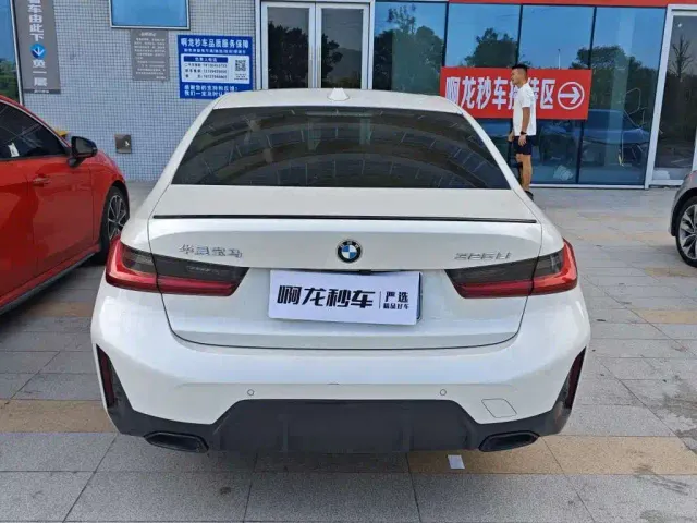 BMW 3 Series — Фото автомобиля 10