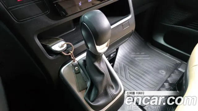 Hyundai Staria Staria Tourer 11 мест — Фото автомобиля 9