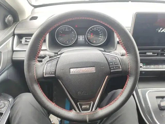 Haval M6 — Фото автомобиля 10