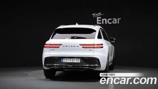 Genesis GV70 — Фото автомобиля 4