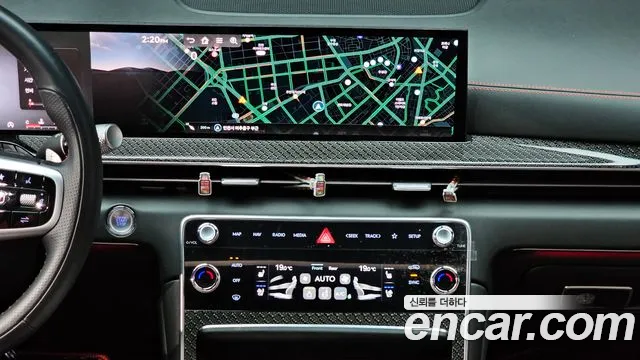 Genesis GV80 — Фото автомобиля 14