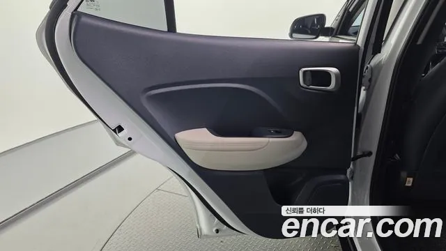 Hyundai Venue — Фото автомобиля 14