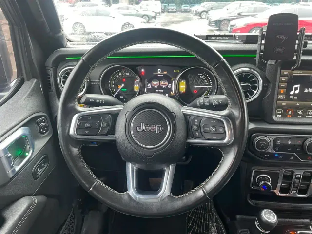 Jeep Wrangler 4xe — Фото автомобиля 10