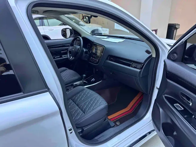 Mitsubishi Outlander — Фото автомобиля 11