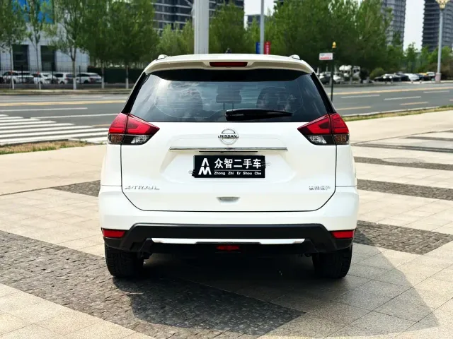 Nissan X-Trail — Фото автомобиля 6
