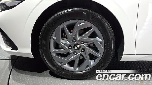 Hyundai AVANTE Новый Avante (CN7) — Фото автомобиля 5