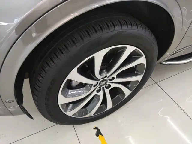 Land Rover Discovery Sport — Фото автомобиля 22