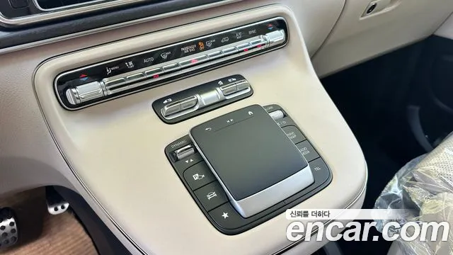 Mercedes-Benz V-Class — Фото автомобиля 15