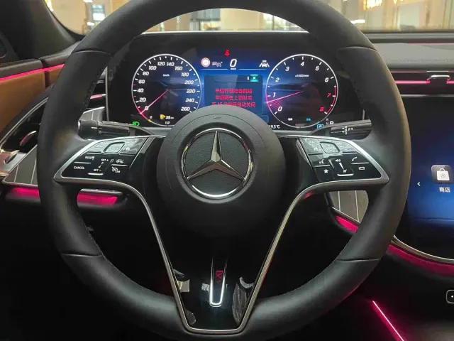 Mercedes-Benz E-Class — Фото автомобиля 8
