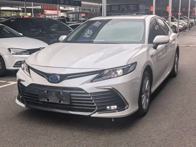Фотография автомобиля — Toyota Camry