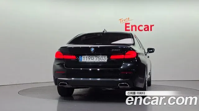 BMW 5 Series G30 — Фото автомобиля 4