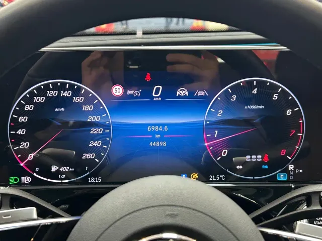 Mercedes-Benz E-Class — Фото автомобиля 18