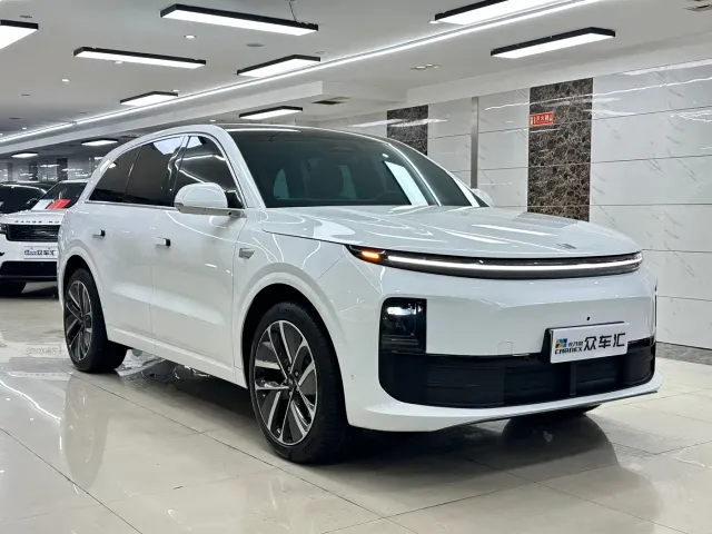 Li Auto L6 — Фото автомобиля 3