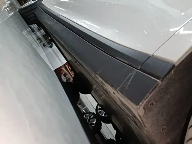 Li Auto i8 — Фото автомобиля 20