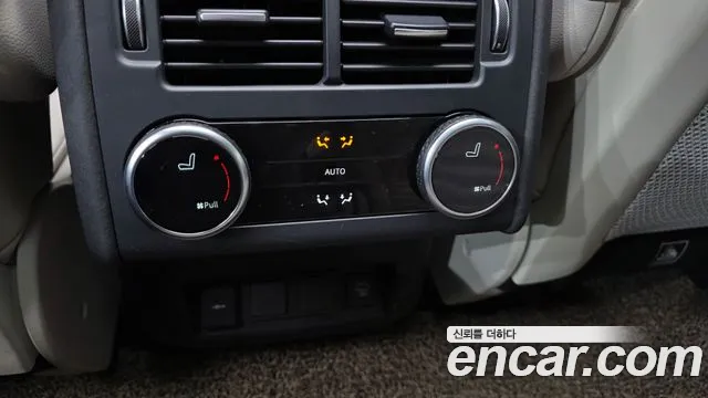 Land Rover Discovery — Фото автомобиля 30