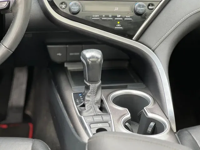 Toyota Camry — Фото автомобиля 14