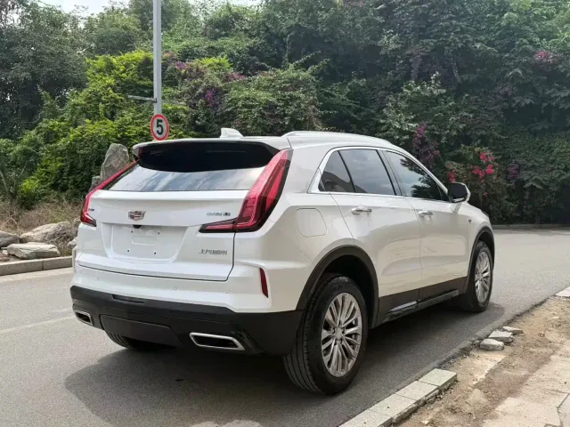 Cadillac XT4 — Фото автомобиля 3