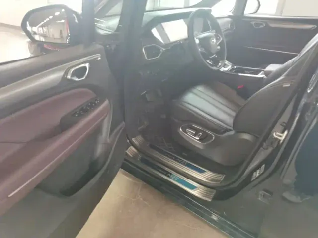 GAC Trumpchi M6 — Фото автомобиля 15