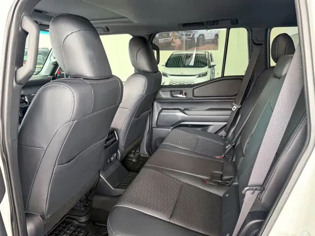 Toyota Prado — Фото автомобиля 11