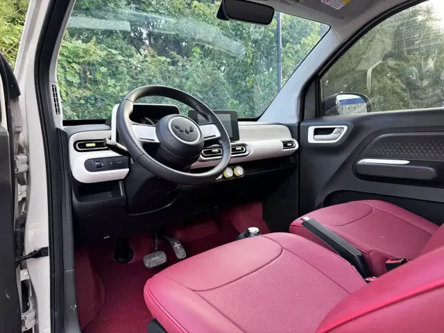 Wuling Hongguang Mini EV — Фото автомобиля 12
