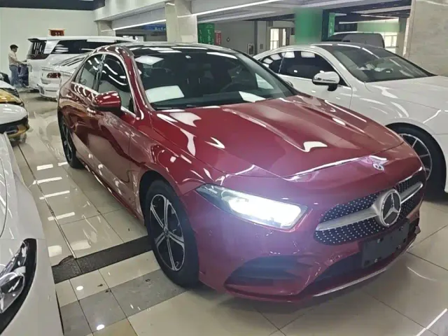 Mercedes-Benz A-Class — Фото автомобиля 3