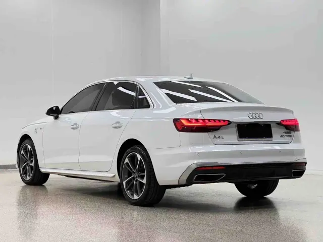 Audi A4L — Фото автомобиля 29