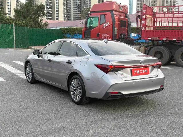 Toyota Avalon — Фото автомобиля 7