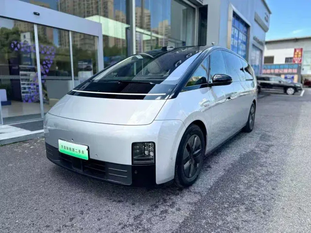Фотография автомобиля — Li Auto MEGA