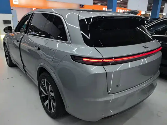 Li Auto L7 — Фото автомобиля 4