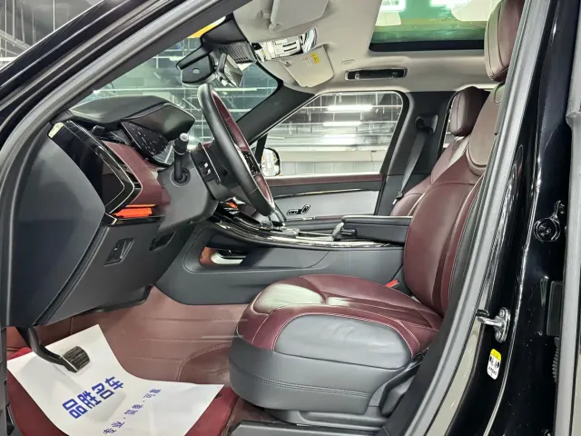Land Rover Range Rover Sport — Фото автомобиля 6