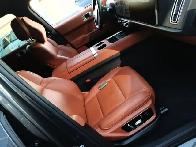 Li Auto L7 — Фото автомобиля 24