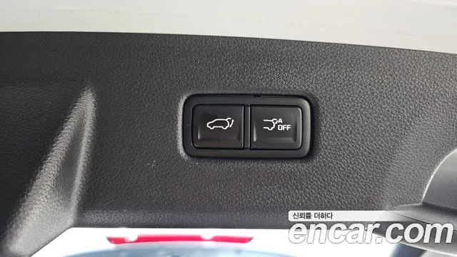 Kia Carnival Generation 4 — Фото автомобиля 23