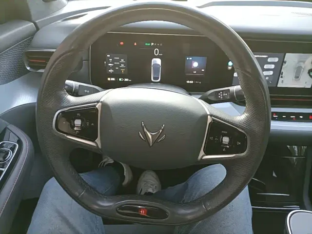 Arcfox Alpha S — Фото автомобиля 10
