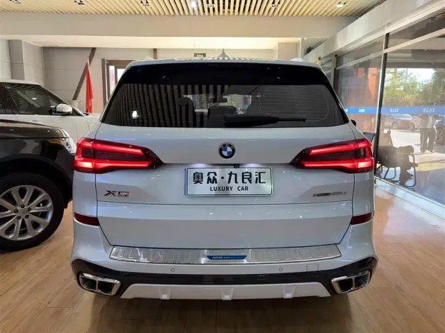 BMW X5 — Фото автомобиля 13