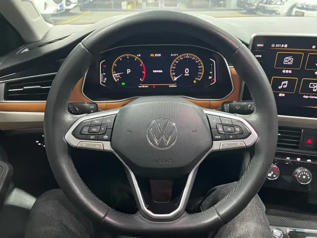 Volkswagen Bora — Фото автомобиля 19