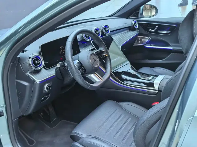 Mercedes-Benz C-Class — Фото автомобиля 20