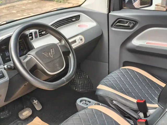 Wuling Hongguang Mini EV — Фото автомобиля 12