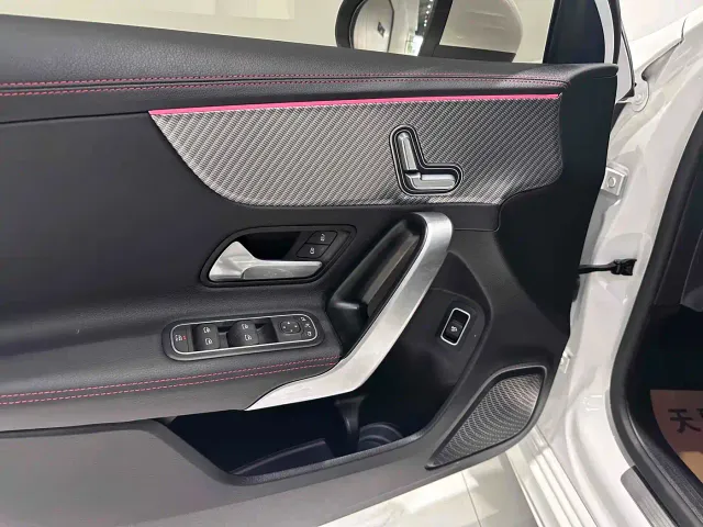 Mercedes-Benz A-Class — Фото автомобиля 4